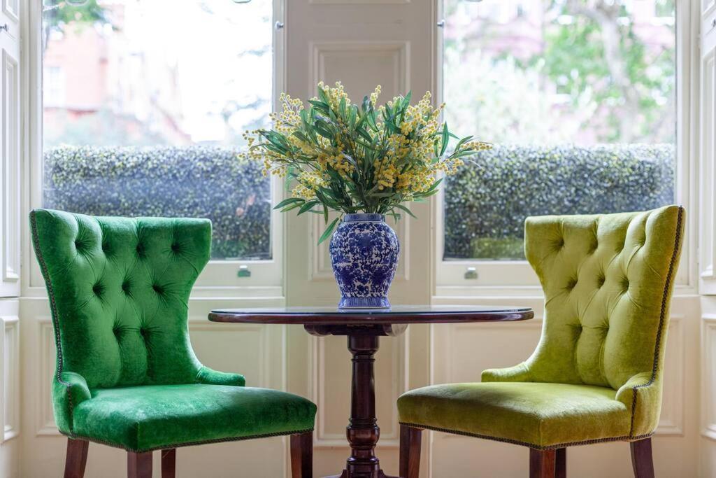 Elegant 2-bedroom Flat In South Kensington, Appartamento