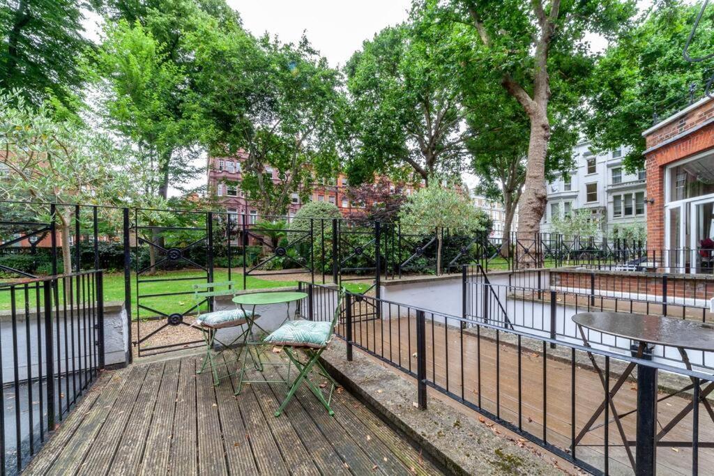 Elegant 2-bedroom Flat In South Kensington, Appartamento Londra